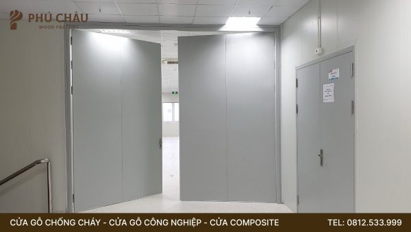 Cửa chống cháy mở 2 chiều: Cấu tạo & Báo giá chi tiết