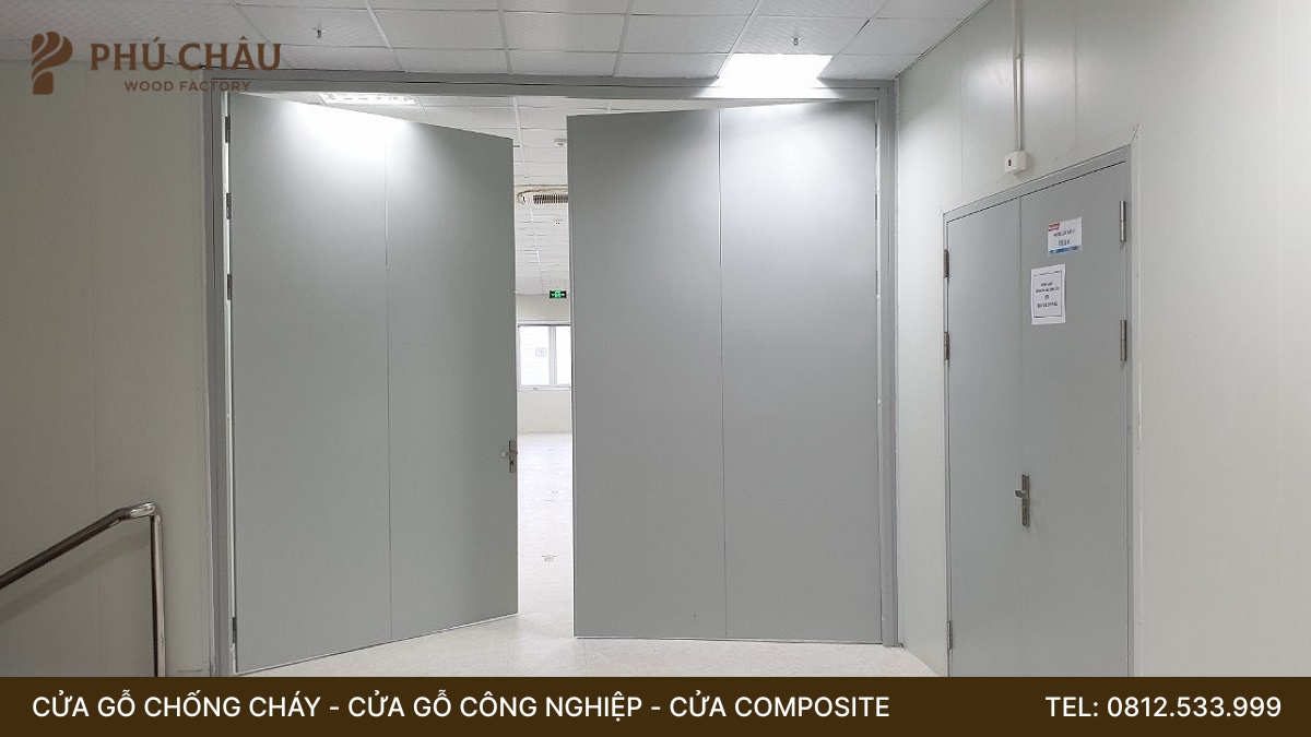 Cửa chống cháy mở 2 chiều: Cấu tạo & Báo giá chi tiết